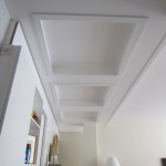 Aménagement de salon à Anglet, salon blanc laqué plafond